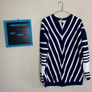 Womens Ellie Small V-neck long-sleeved sweater shirt